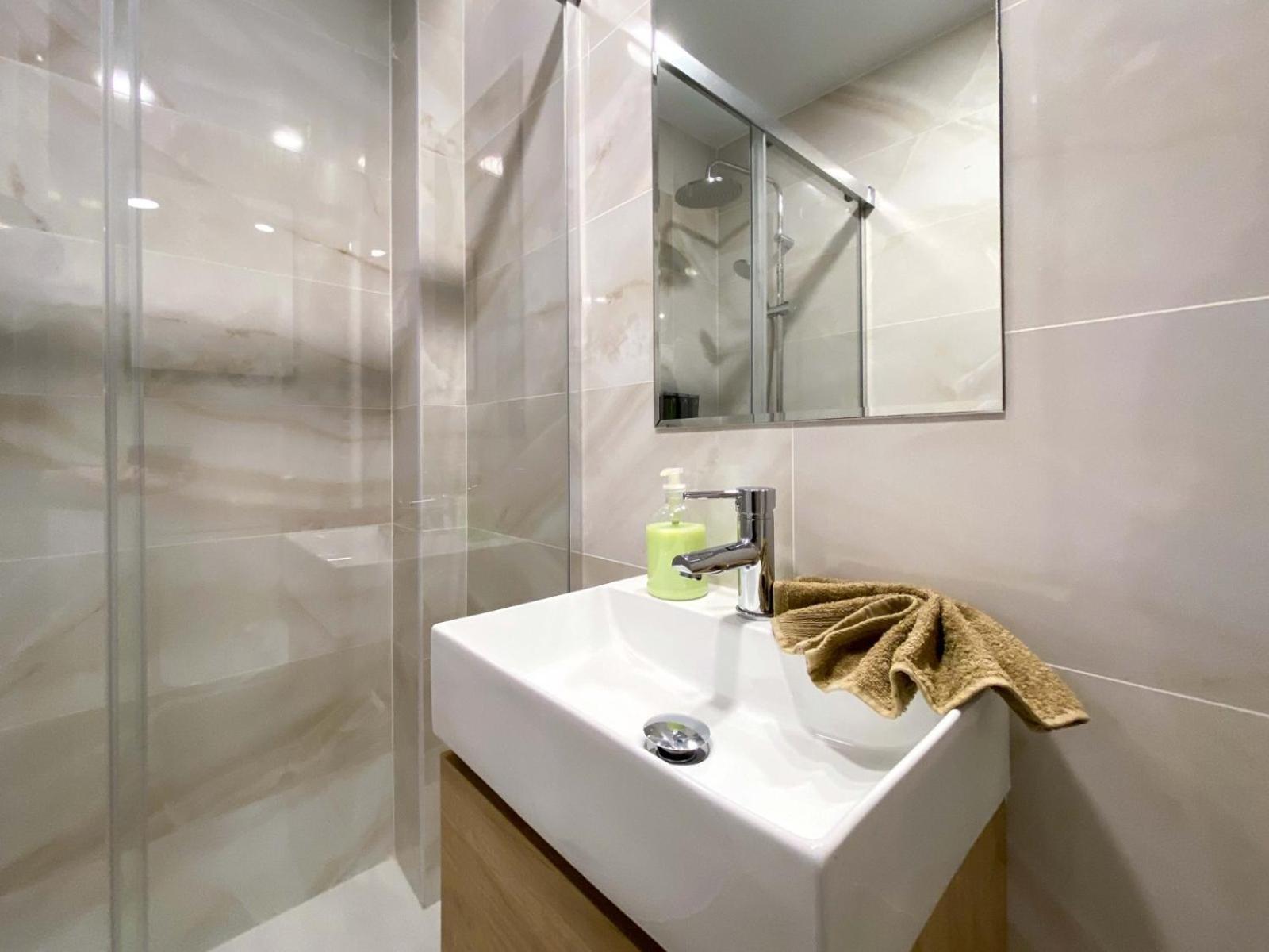 Refugio 2Br Y 2Ba Azca/Bernabeu Apartman Madrid Kültér fotó