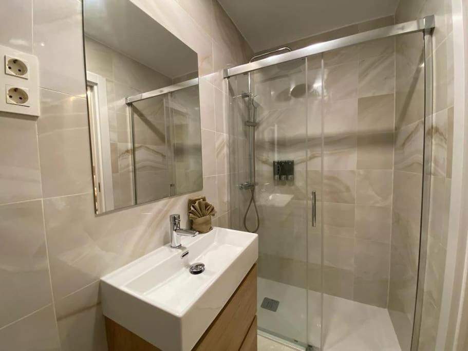 Refugio 2Br Y 2Ba Azca/Bernabeu Apartman Madrid Kültér fotó